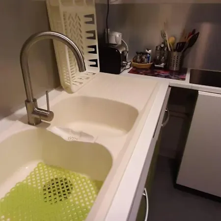 Logement Impeccable Et Garage Gratuit * Nîmes