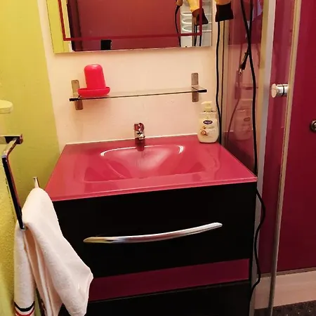 Logement Impeccable Et Garage Gratuit Lejlighed Nîmes